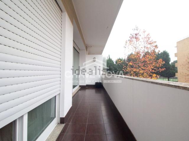 Apartamento, Nogueira e Silva Escura