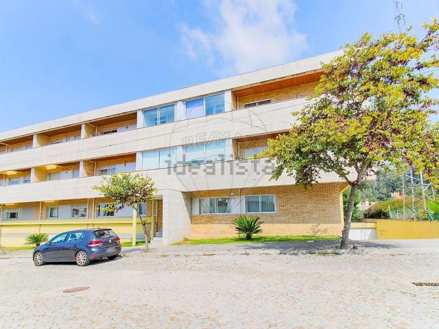 Apartamento, Nogueira e Silva Escura