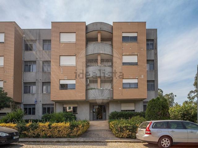 Apartamento, Nogueira e Silva Escura