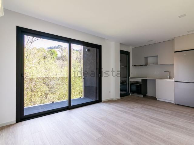 Apartamento, Nogueiró e Tenões