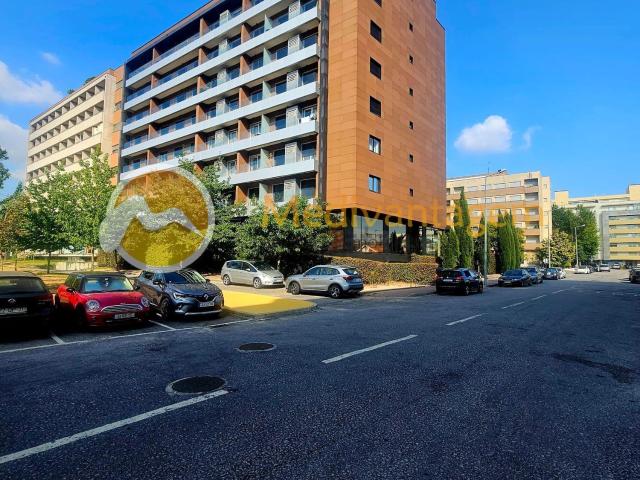 Apartamento, Nogueiró e Tenões