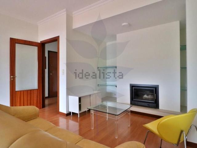 Apartamento, Nogueiró e Tenões