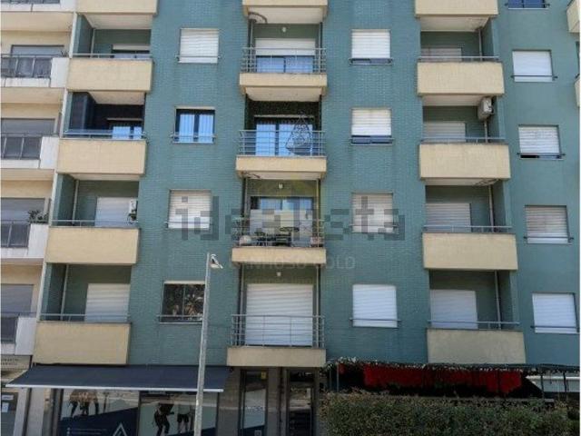Apartamento, Nogueiró e Tenões