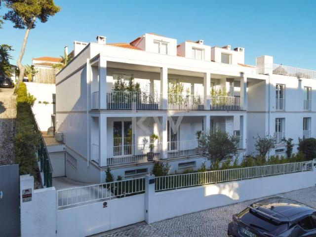Apartamento novo à venda no Monte Estoril, com 3 suites. Prédio com elevador e garagem