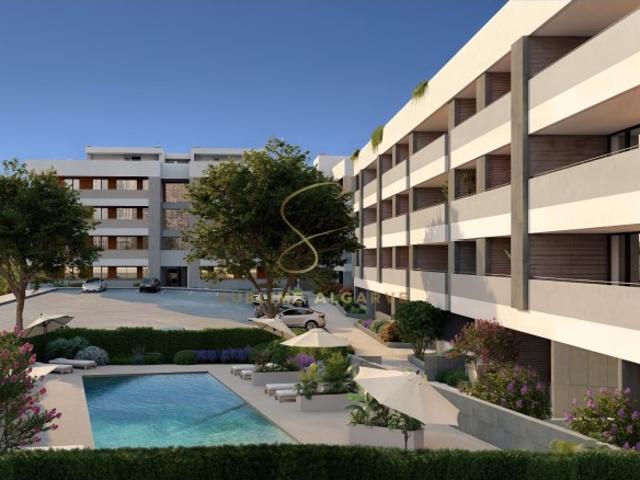 Apartamento novo com piscina e garagem no cento de Lagos, Algarve, Portugal