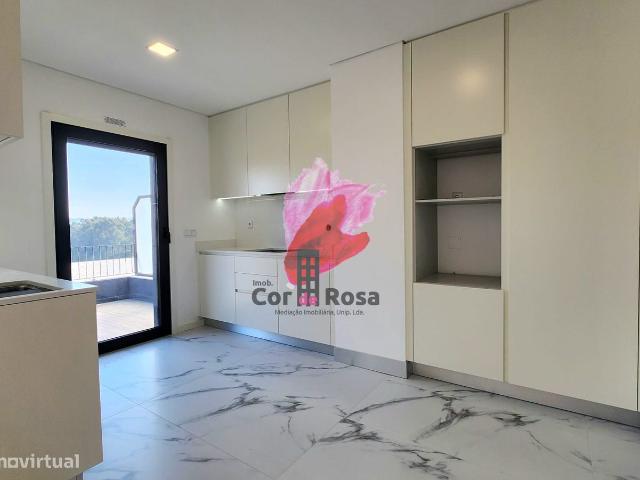 Ultimo Apartamento novo tipo T3 com terrao.