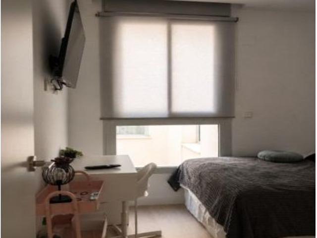 APARTAMENTO NUEVO CON VISTAS AL MAR Y PISCINA PARA TODO EL AÑO