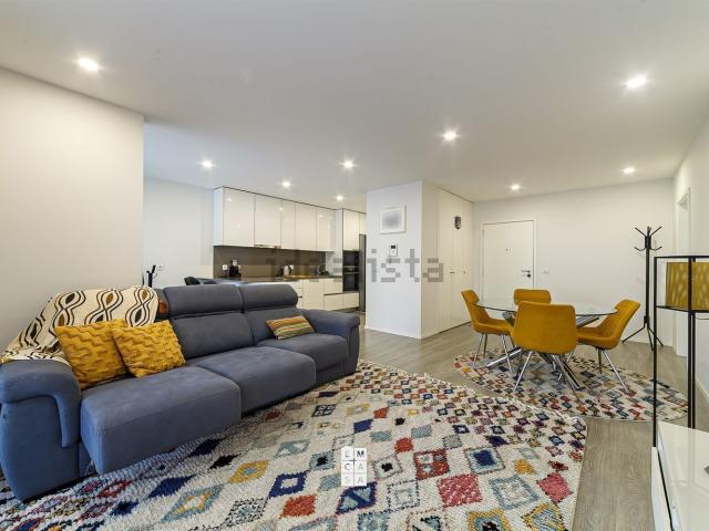 Apartamento, Loureiro