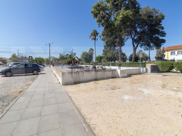 Apartamento, Palhais e Coina