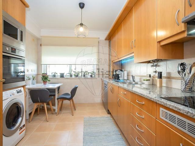 Apartamento, Palhais e Coina