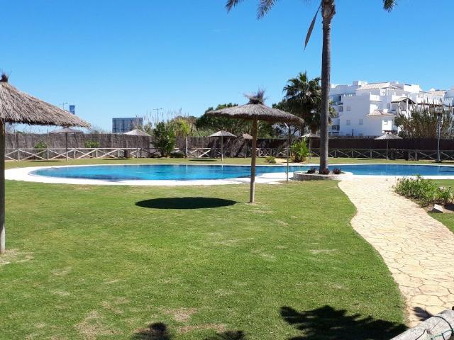 APARTAMENTO PARA ALQUILAR EN ROTA. PUNTA CANDOR PLAYA. REF. CH301