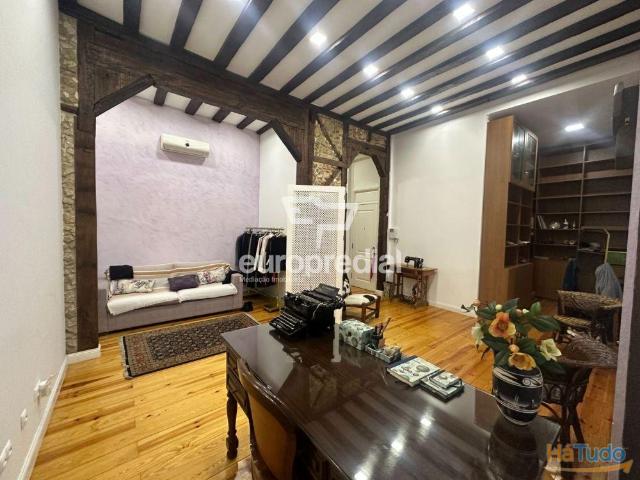 Apartamento, para arrendamento, Lisboa Santa Maria Maior | 26084066186