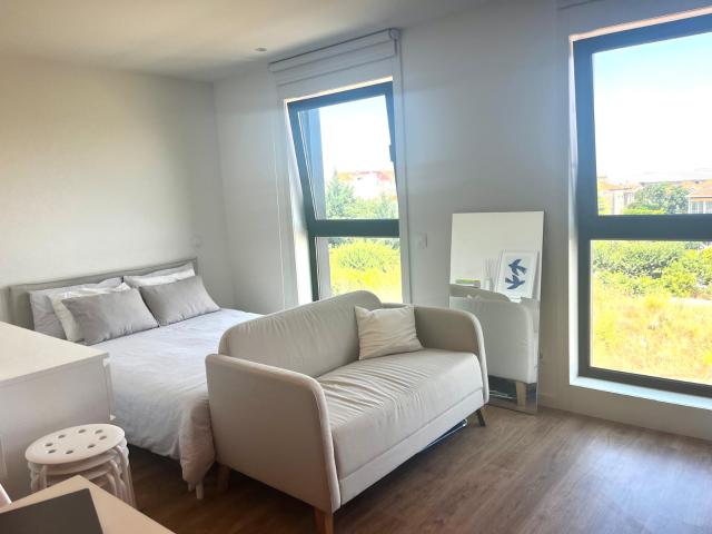 Apartamento para arrendar T0 como novo, situado em pleno Pólo Universitário do Porto!