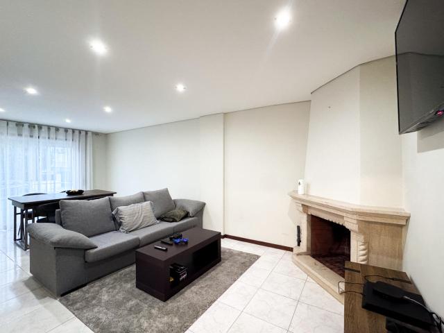 Apartamento para comprar em Rio Tinto, Portugal