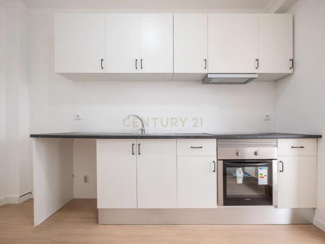 Apartamento para venda na rua de aveiro 3 Quartos e 3 WC