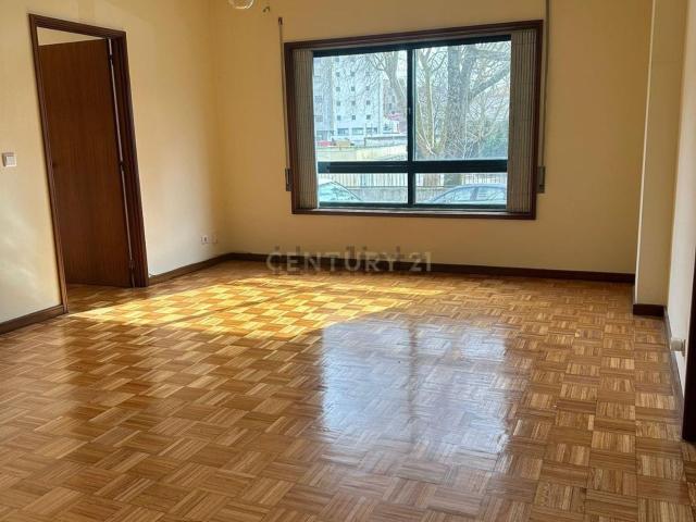 Apartamento, Paranhos