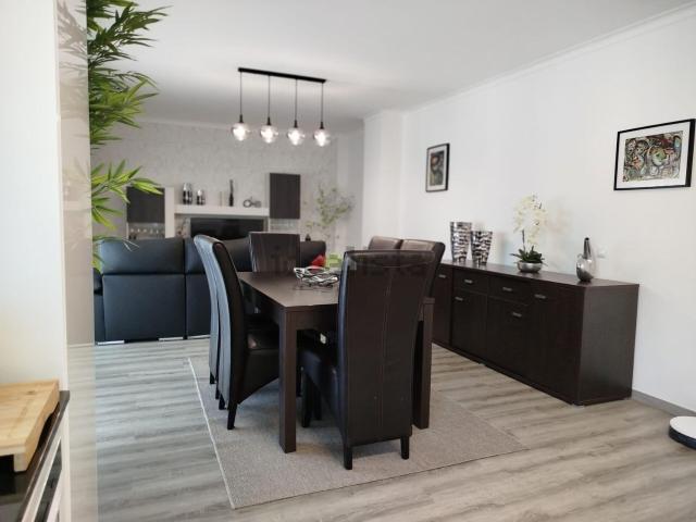 Apartamento, Parceiros e Azoia