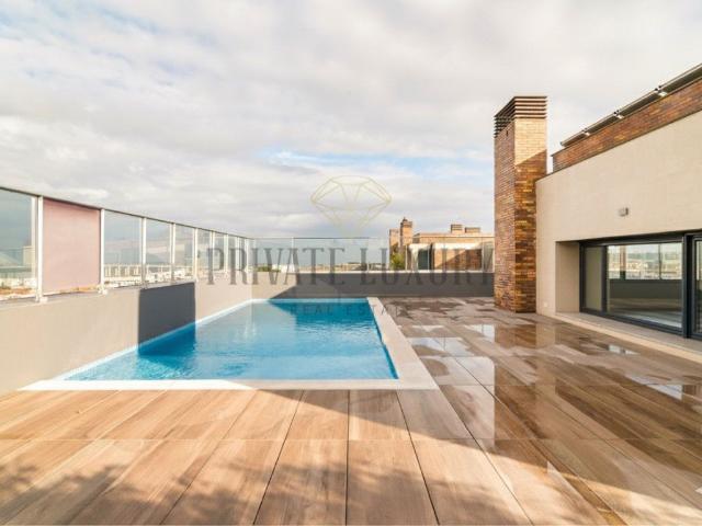 Apartamento Penthouse T5 com piscina e terraço e vista rio 341m² Moscavide e Portela