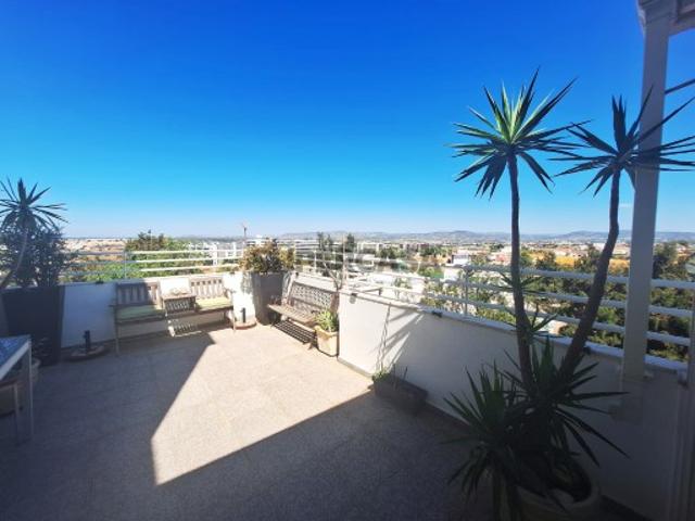 Apartamento penthouse T4 Duplex, terraços com vista mar e serra, Faro, Algarve