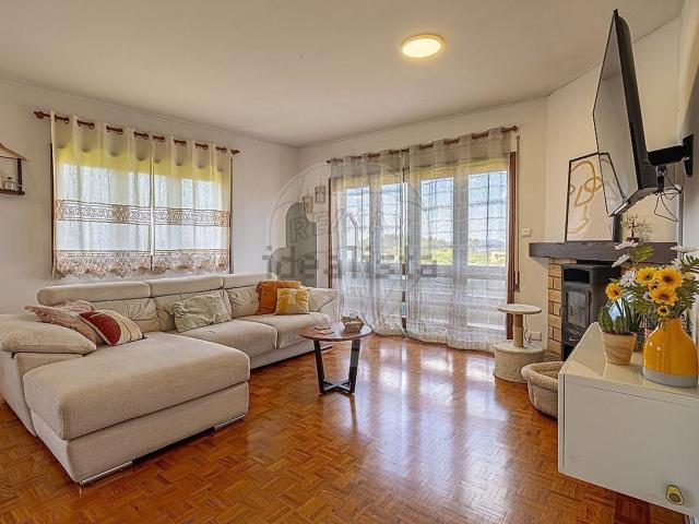 Apartamento, Pedroso e Seixezelo