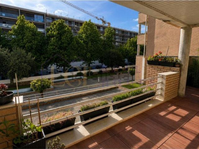 Apartamento, Pedrouços