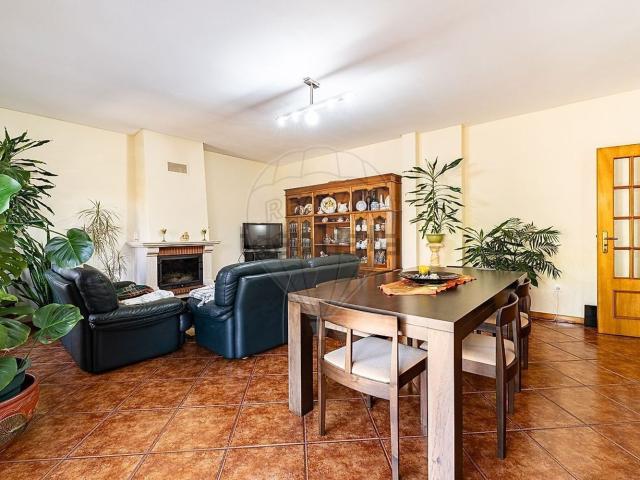 Apartamento, Pedrouços
