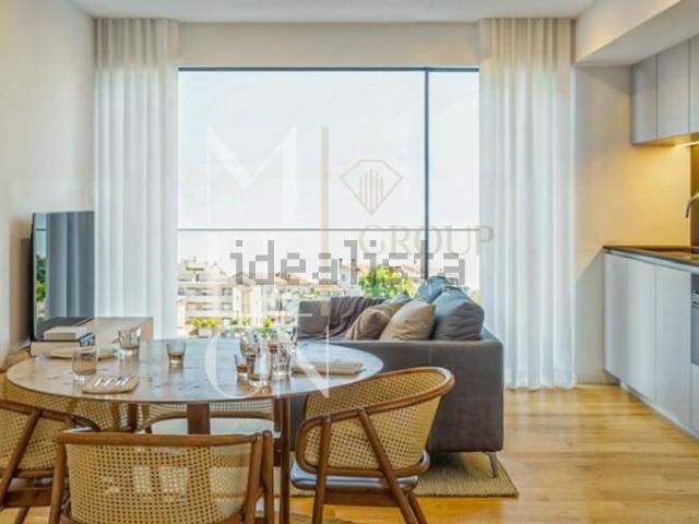 Apartamento, Pedrouços