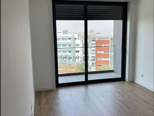 Apartamento, Pedrouços