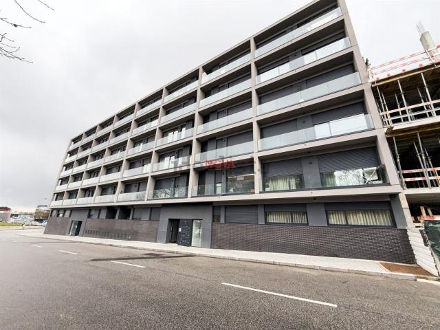 Apartamento, Pedrouços