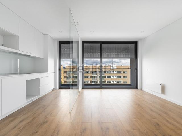 Apartamento, Pedrouços