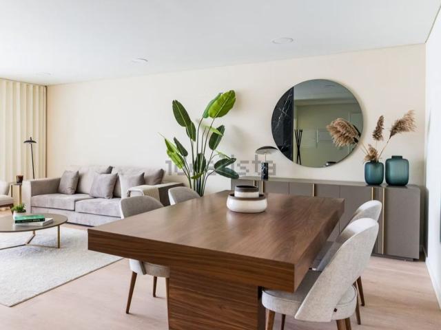 Apartamento, Pontinha e Famões