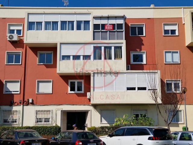 Apartamento, Pontinha e Famões