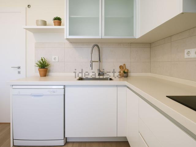 Apartamento, Pontinha e Famões