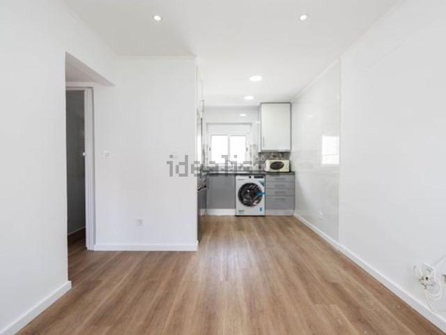 Apartamento, Pontinha e Famões