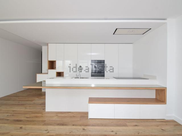 Apartamento, Pontinha e Famões