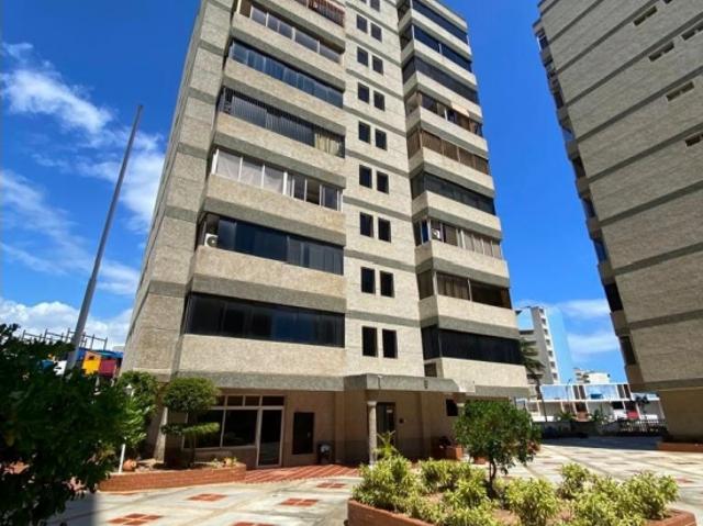 Apartamento Playa Grande cerca Hotel Marriott Catia La Mar la Guaira