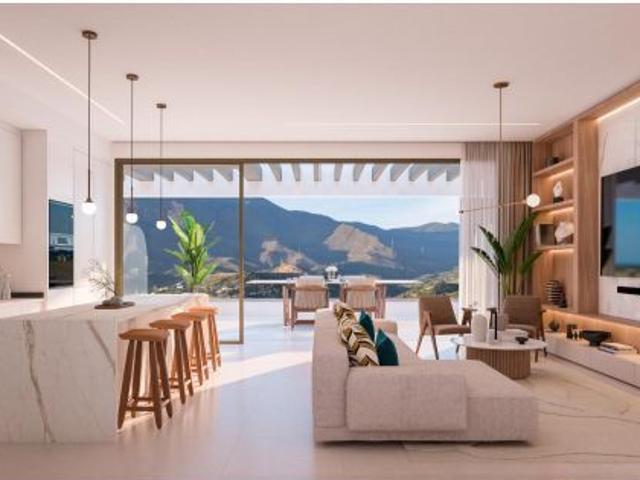 Apartamento planta baja. 2 dormitorios, 2 baños, jardín. Las Mesas, Estepona Centro
