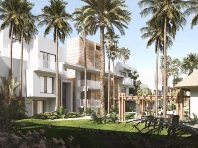 Apartamento planta baja 3 dormitorios y 3 baños. Milla de Oro, Estepona
