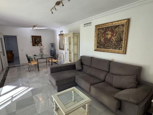 Apartamento planta baja en alquiler en Marbella, Marbella