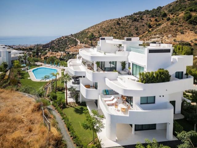 Apartamento planta baja en alquiler en Ojen