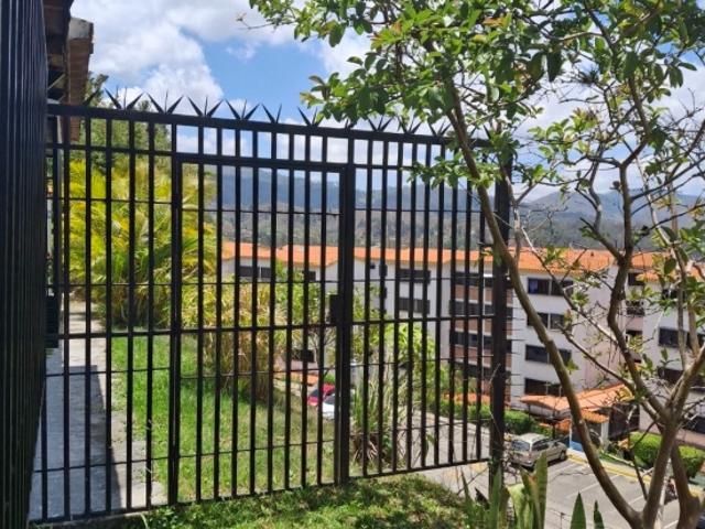 Apartamento Planta baja Parque Residencial La Quinta Los Teques