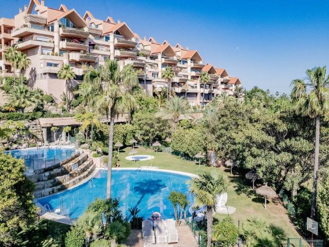 Apartamento Planta Media, Nueva Andalucía, Costa del Sol. 3. 131m² Marbella