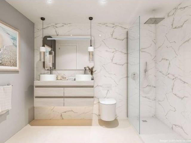 Apartamento planta segunda de 3 dormitorios, 2 baños. El Higuerón, Fuengirola