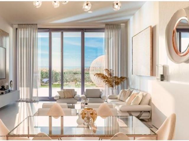 Apartamento planta primera de 3 dormitorios y 2 baños. El Higuerón, Fuengirola