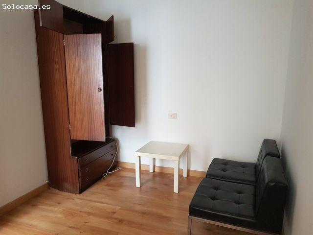APARTAMENTO PRÓXIMO A LA PLAZA DE ABASTOS PARA CURSO ESCOLAR