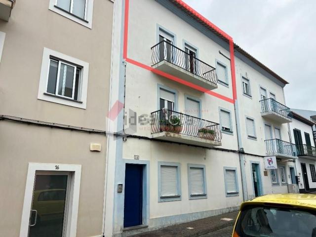 Apartamento, Praia da Vitória Santa Cruz