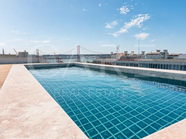 Apartamento Premium T1 na Estrela | Vista Tejo, Piscina e Elevador