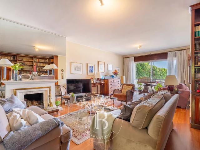 Apartamento primeira linha de mar