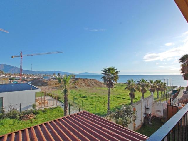 APARTAMENTO PRIMERA LINEA DE PLAYA