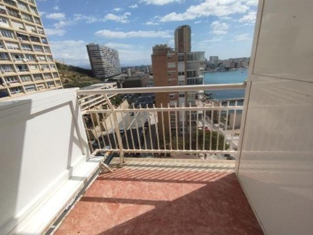 Apartamento primera linea playa Albufereta Alicantelarga duracion 1 año